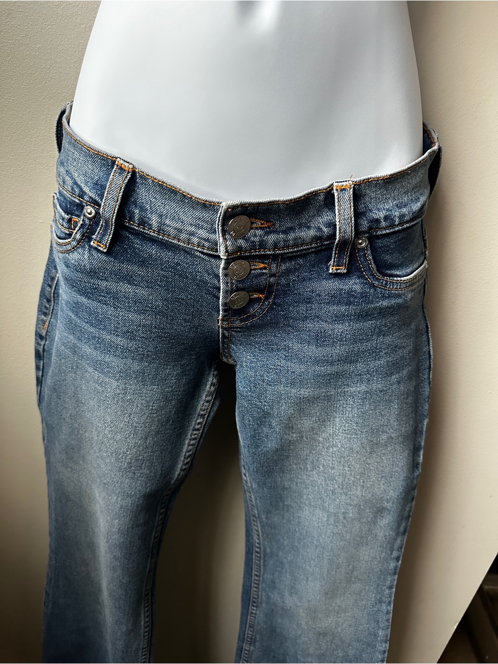 Y2k Ultra Low Rise Flare Jeans Bootcut Button Fly Light Wash Denim 2000s Indie M — image 5 of 8